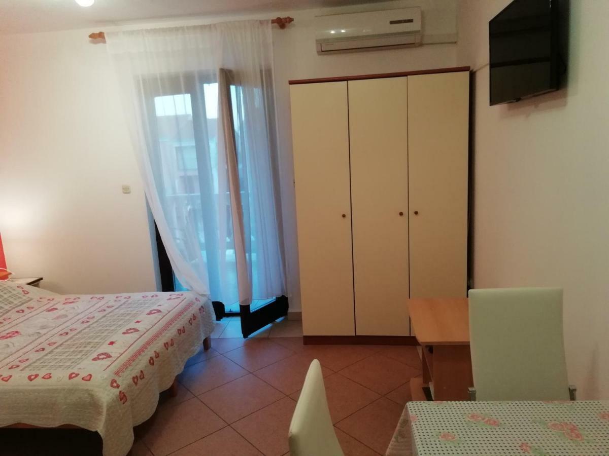 Apartment Plavia Biograd Biograd Na Moru Esterno foto